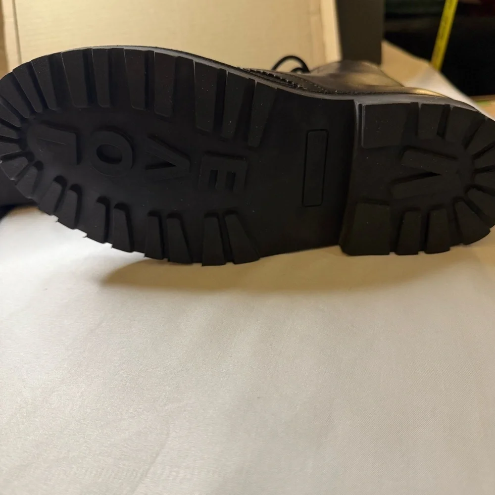 VELDSKOEN Move Me Ranger Boot Black Leather Black Sole Men’s 7 Women’s 9 EU 40 - Picture 5 of 16